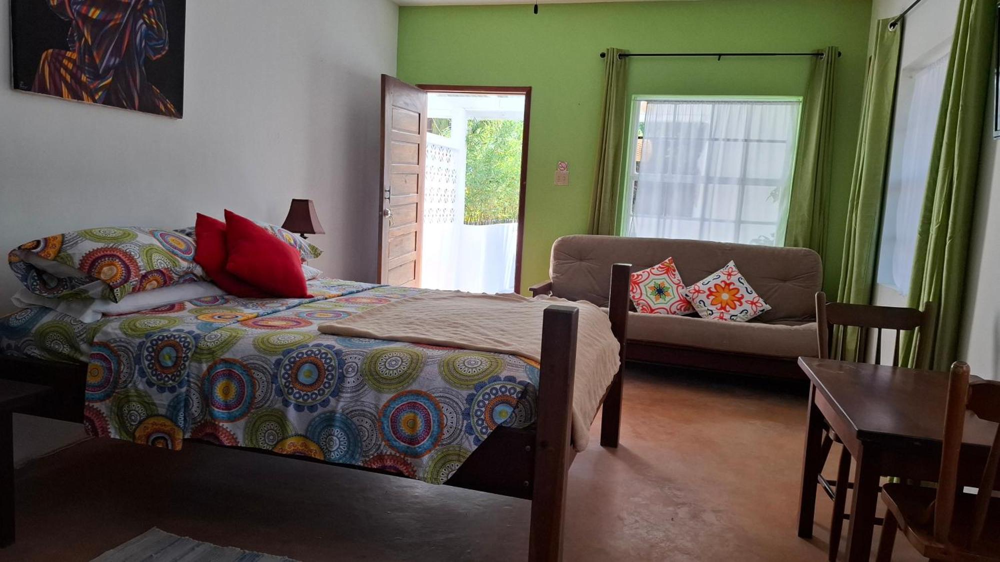 Amanda'S Place Green Studio - Pool And Tropical Garden Caye Caulker Ngoại thất bức ảnh